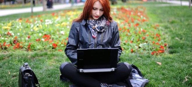 Women write better code, study suggests